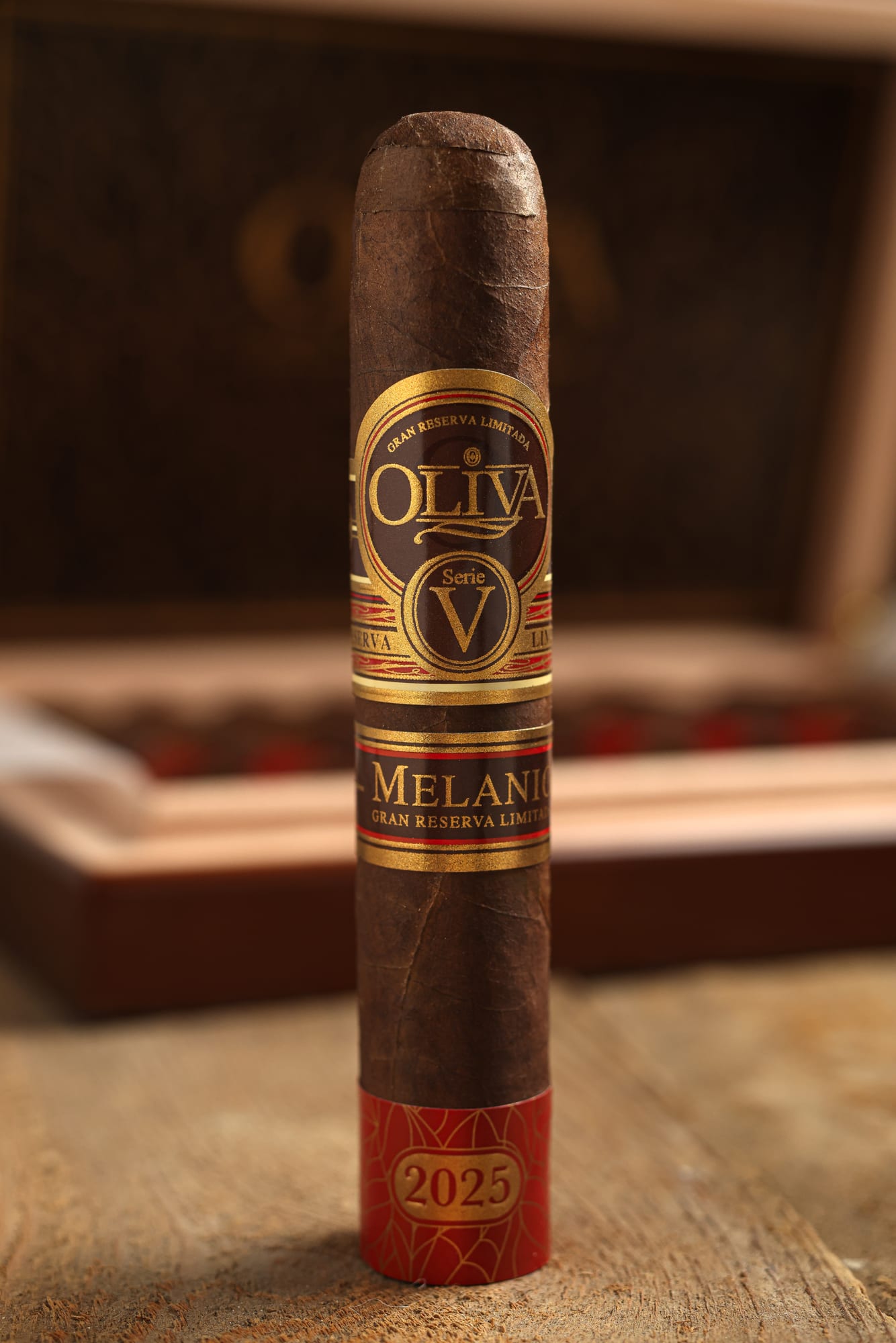 Oliva Serie V Melanio Edición Año 2025 Robusto Extra